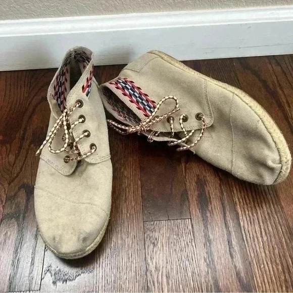 Tom's Alarco Suede Leather Desert Bootie Shoes Aztec Sneakers Women Sz 8 Lace Up - Picture 10 of 15